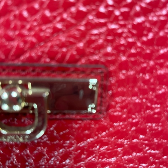 Red leather DKNY handbag - Picture 4 of 12